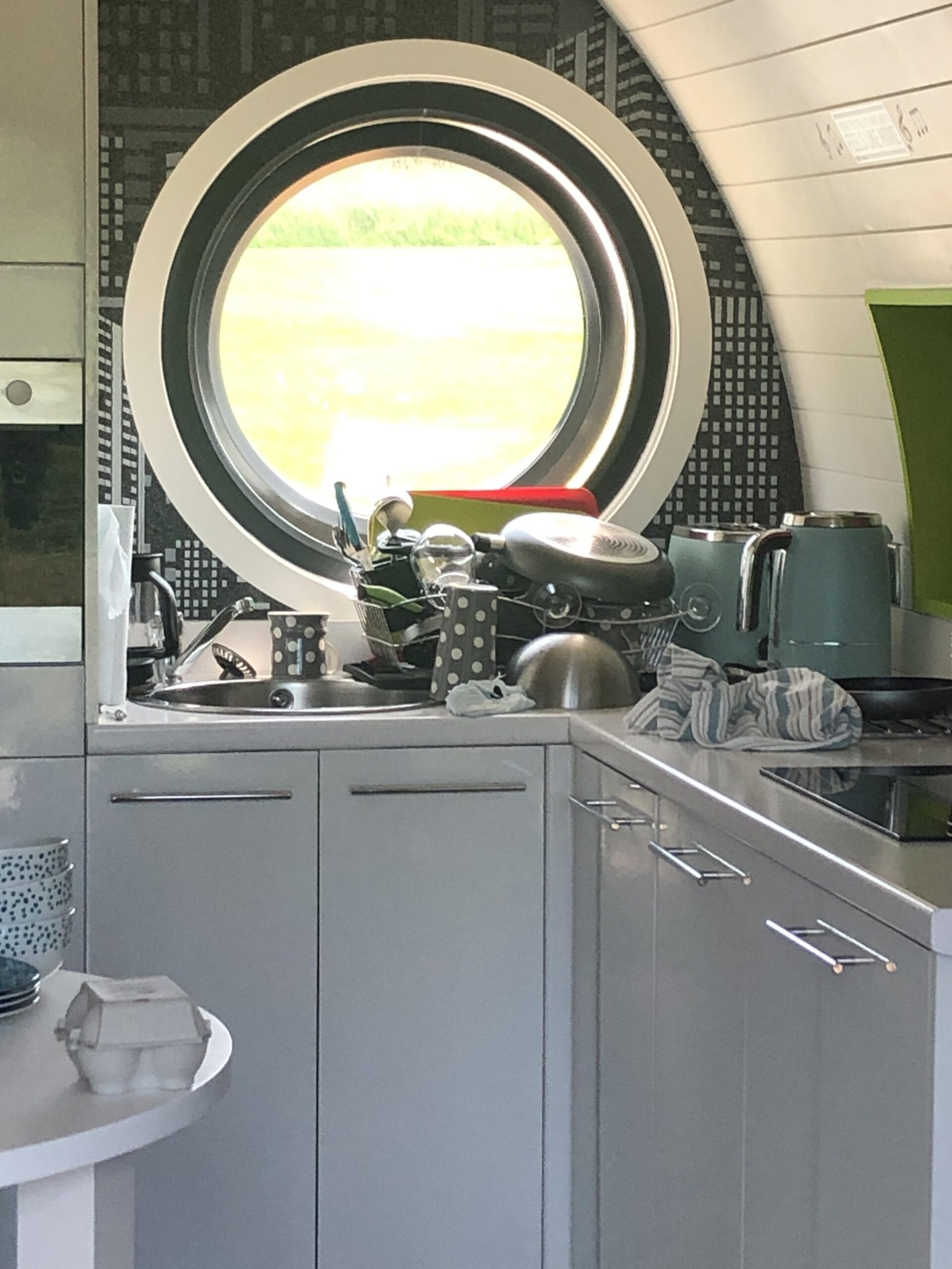 Winter Warmth and Wonder: Discover Off-Season Glamping Bliss at Let's Glamp Retro!